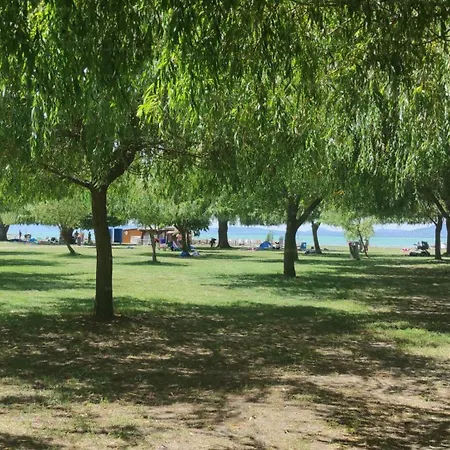 Lellei Vizparti Homokos Strandnal Balatonlelle